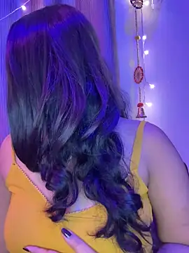 Dishasarmaa05 online show from September 17, 2025, 6:43 pm