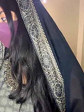 Dishasarmaa05 online show from November 28, 2025, 3:56 pm