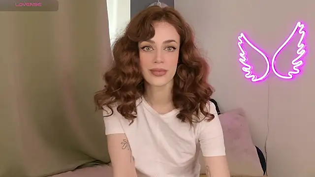 Snapshot of FrancescaFerra chatting on March 6, 2026, 1:06 pm FrancescaFerra online show from March 6, 2026, 1:06 pm