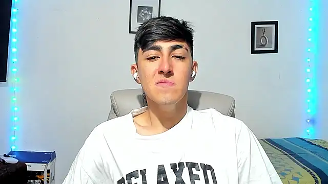 babymaik online show from October 24, 2025, 1:21 pm