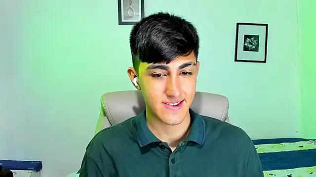 babymaik online show from December 4, 2025, 7:24 pm