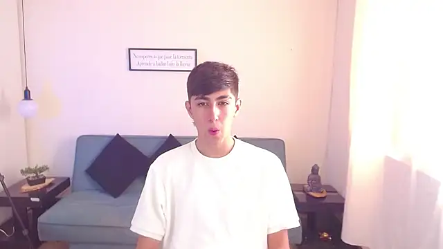 babymaik online show from March 20, 2025, 1:48 pm