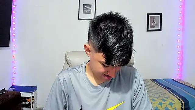 babymaik online show from October 17, 2025, 8:21 pm