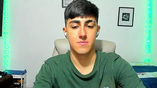 babymaik online show from November 14, 2025, 5:22 am