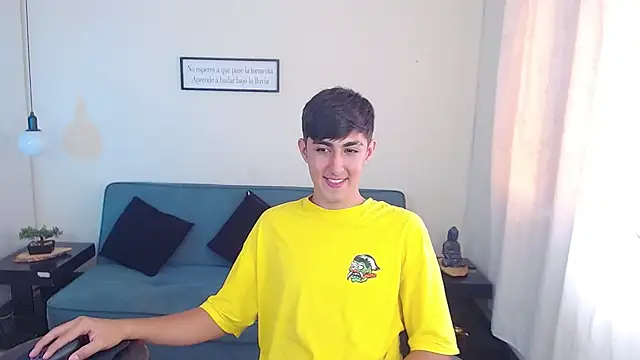 babymaik online show from March 4, 2025, 4:41 pm