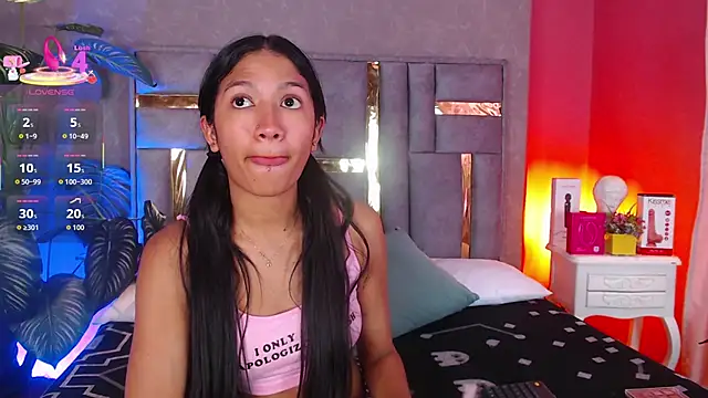 Snapshot of Tyla_Ks chatting on December 2, 2025, 8:54 pm Tyla Ks online show from December 2, 2025, 8:54 pm