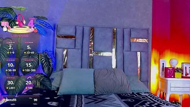 Snapshot of Tyla_Ks chatting on October 6, 2025, 7:47 pm Tyla Ks online show from October 6, 2025, 7:47 pm