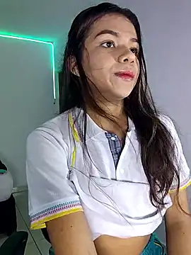 Snapshot of sophia_ramirez12 chatting on October 28, 2025, 12:00 am sophia ramirez12 online show from October 28, 2025, 12:00 am
