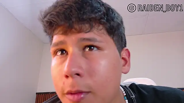 Snapshot of Raiden__Boy chatting on March 19, 2025, 8:00 pm Raiden Boy online show from March 19, 2025, 8:00 pm