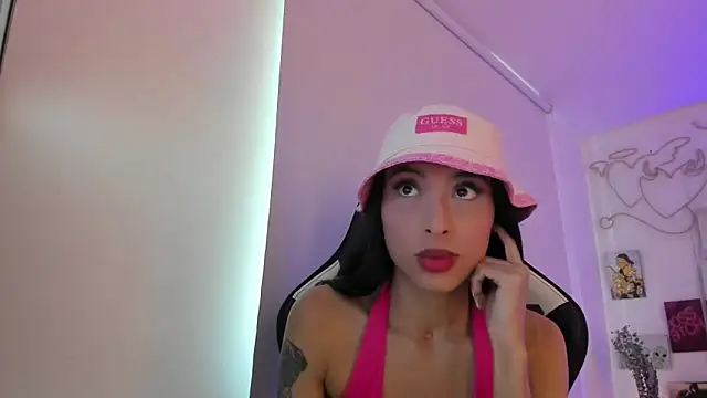 Snapshot of agaataa_ chatting on November 21, 2025, 7:13 pm agaataa online show from November 21, 2025, 7:13 pm