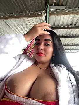 Snapshot of _SARA_69 chatting on June 7, 2026, 12:32 pm SARA 69 online show from June 7, 2026, 12:32 pm