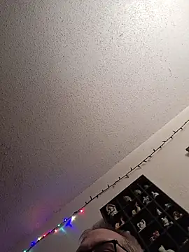 Smallone327 online show from April 13, 2026, 3:43 am