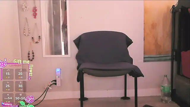 Queenanitadix online show from January 8, 2026, 6:58 pm