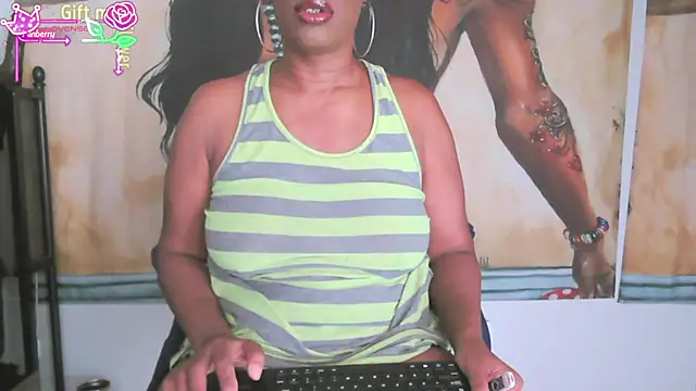 Queenanitadix online show from May 15, 2026, 5:00 pm