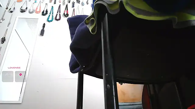 Snapshot of Queenanitadix chatting on April 1, 2026, 5:21 pm Queenanitadix online show from April 1, 2026, 5:21 pm