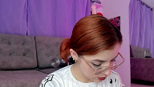 Snapshot of MelaniJhonson chatting on April 30, 2026, 2:29 am MelaniJhonson online show from April 30, 2026, 2:29 am