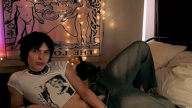 Snapshot of timi-moon chatting on March 16, 2025, 1:06 pm timi-moon online show from March 16, 2025, 1:06 pm