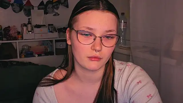 milliedoll online show from November 20, 2025, 11:22 am