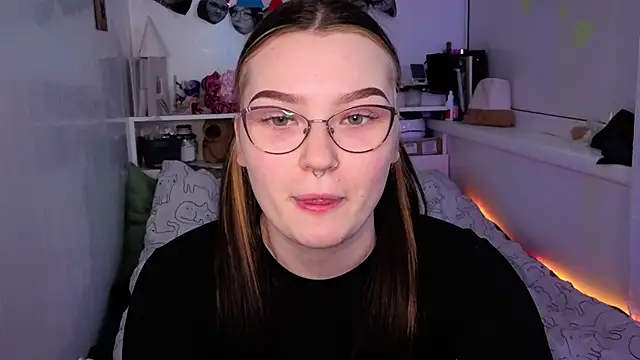 milliedoll online show from November 24, 2025, 7:30 am