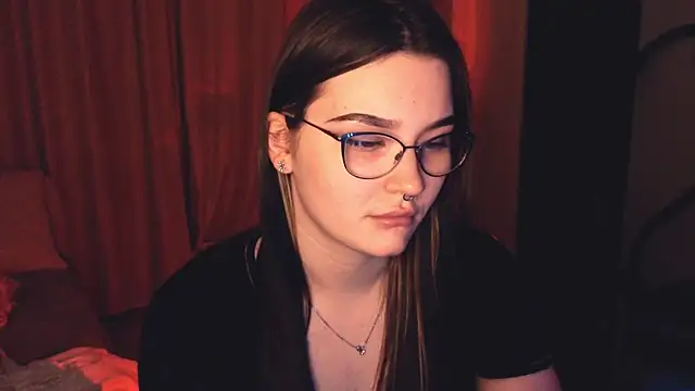 milliedoll online show from April 12, 2026, 8:23 pm