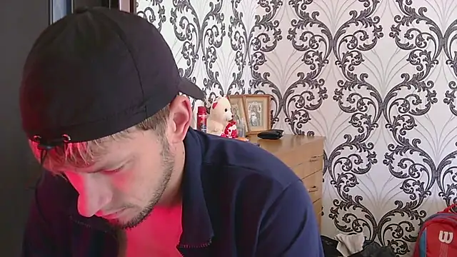 frama666 online show from October 4, 2025, 8:05 am