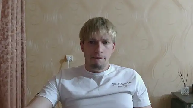 frama666 online show from May 6, 2026, 8:46 pm