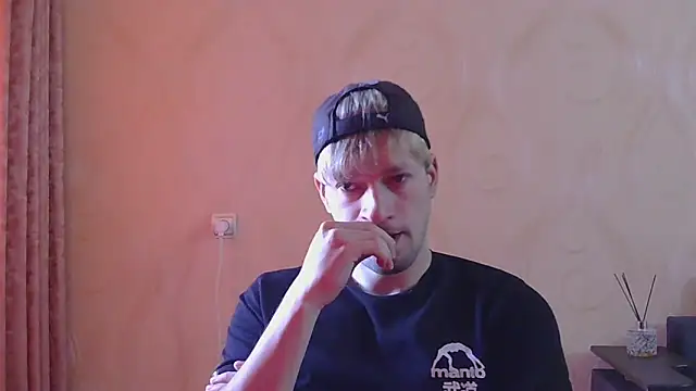 frama666 online show from May 6, 2026, 8:40 am