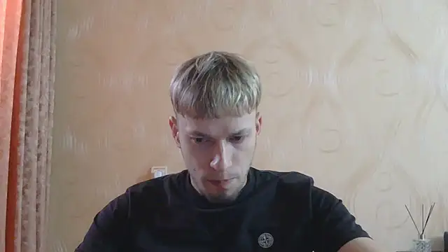 Snapshot of frama666 chatting on June 14, 2026, 11:55 am frama666 online show from June 14, 2026, 11:55 am