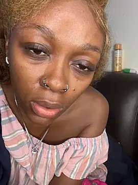 Snapshot of xxTatiannaxx chatting on July 8, 2026, 11:16 pm xxTatiannaxx online show from July 8, 2026, 11:16 pm