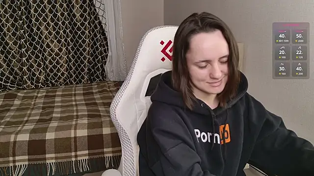 Snapshot of Luna_Loveee chatting on September 19, 2025, 3:43 am Luna Loveee online show from September 19, 2025, 3:43 am