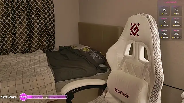 Snapshot of Luna_Loveee chatting on December 4, 2025, 4:33 am Luna Loveee online show from December 4, 2025, 4:33 am