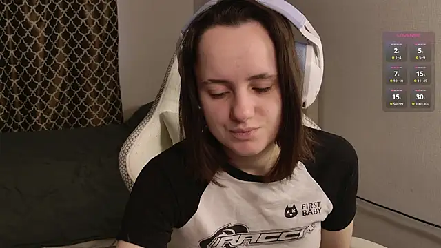 Snapshot of Luna_Loveee chatting on November 25, 2025, 5:19 am Luna Loveee online show from November 25, 2025, 5:19 am