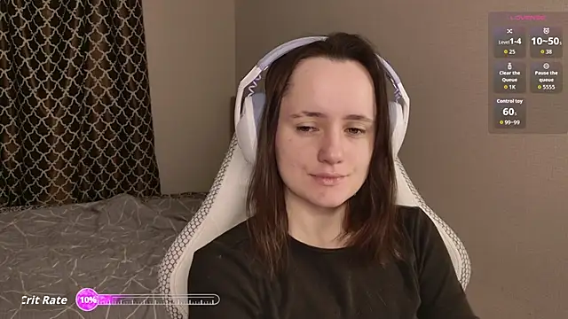 Luna Loveee online show from February 5, 2026, 3:57 am