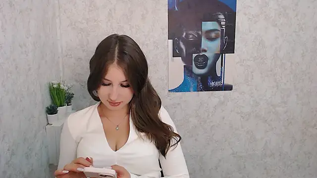 Snapshot of _MiaAngell chatting on October 6, 2025, 2:29 pm MiaAngell online show from October 6, 2025, 2:29 pm