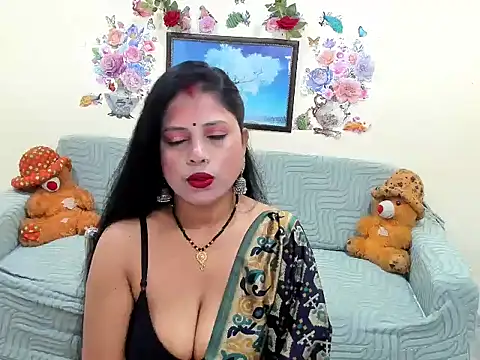 leahgotiii online show from February 24, 2026, 2:45 am