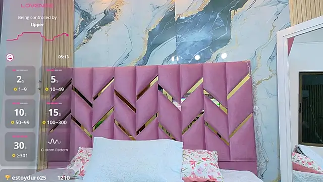 innocenthazel online show from October 5, 2025, 7:37 pm