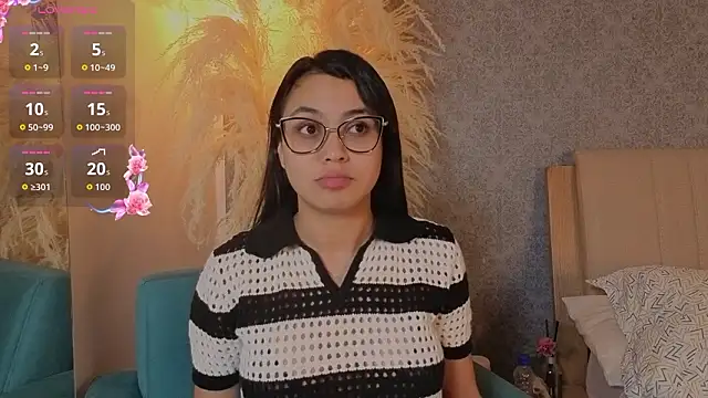 Lucia Brown  online show from March 20, 2026, 2:29 pm