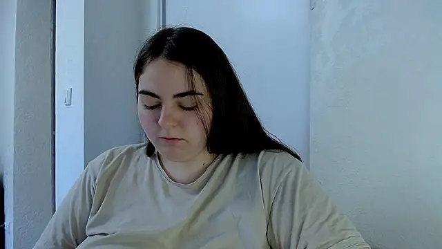 Snapshot of kitsune_8 chatting on May 3, 2026, 6:07 am kitsune 8 online show from May 3, 2026, 6:07 am