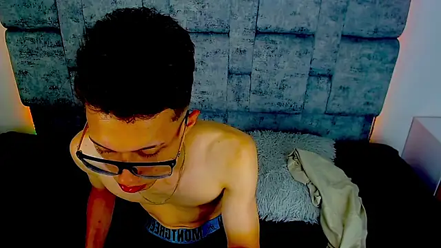 skinny bigcock02 online show from February 21, 2025, 10:37 pm