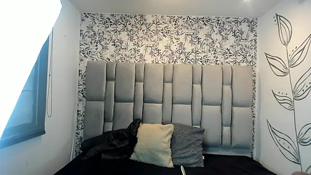 Snapshot of Natasha_rose__ chatting on October 7, 2025, 7:37 pm Natasha rose online show from October 7, 2025, 7:37 pm