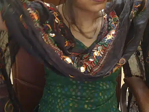 Snapshot of Cute_Pihu01 chatting on October 5, 2025, 5:36 pm Cute Pihu01 online show from October 5, 2025, 5:36 pm