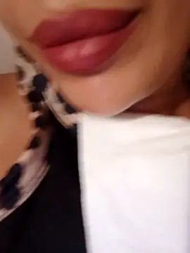 Sexlove1xo online show from November 2, 2025, 12:59 am