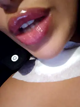 Sexlove1xo online show from October 26, 2025, 6:52 pm