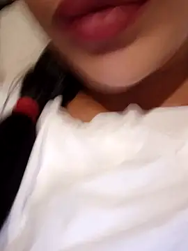 Sexlove1xo online show from November 5, 2025, 2:09 pm