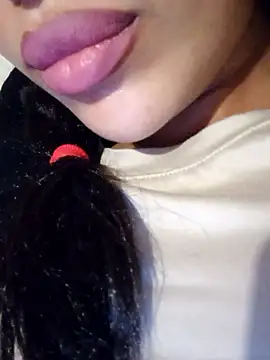 Sexlove1xo online show from November 18, 2025, 4:43 pm