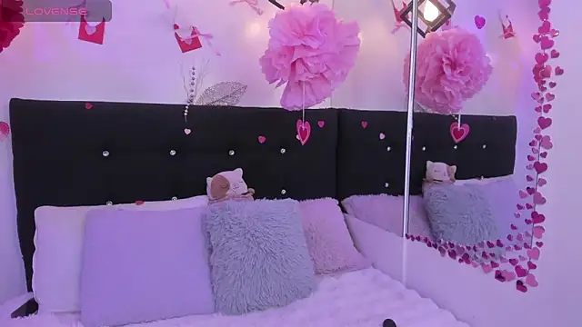 Anniie  Evans online show from March 2, 2026, 4:03 pm