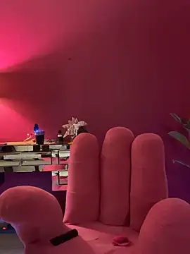 latinaesp online show from March 28, 2026, 10:55 pm