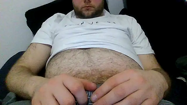 Snapshot of GrafterBen1 chatting on February 25, 2025, 7:52 am GrafterBen1 online show from February 25, 2025, 7:52 am