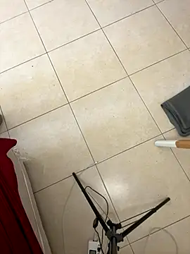 Snapshot of mikekmi21 chatting on November 13, 2025, 10:08 am mikekmi21 online show from November 13, 2025, 10:08 am