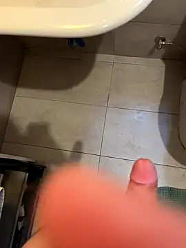 Snapshot of mikekmi21 chatting on October 14, 2025, 11:11 am mikekmi21 online show from October 14, 2025, 11:11 am